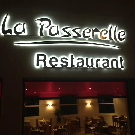 La Nouvelle Passerelle Hotel 2*