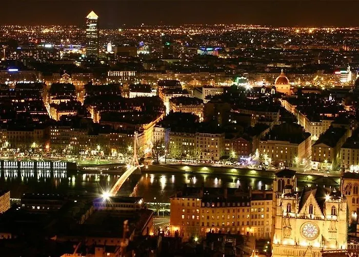 Hotell La Nouvelle Passerelle 2*